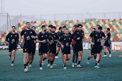 استعدادًا لمواجهة صنداونز.. الأهلي يخوض مرانه الأول في بريتوريا